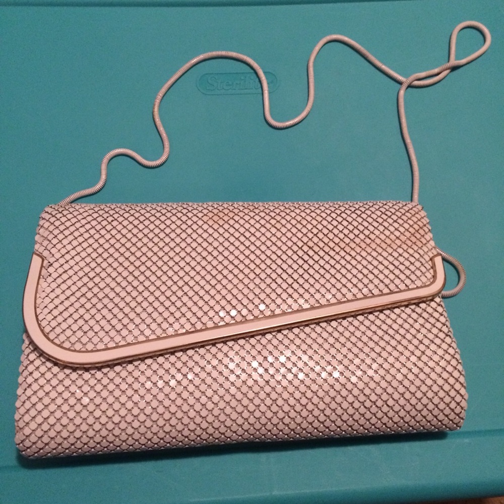 Vintage 80's white metallic mesh purse